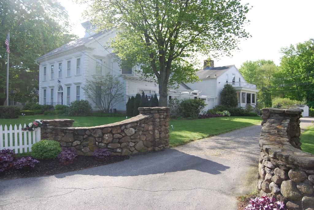 Captain Stannard House Bed And Breakfast Country Inn Westbrook Exterior photo